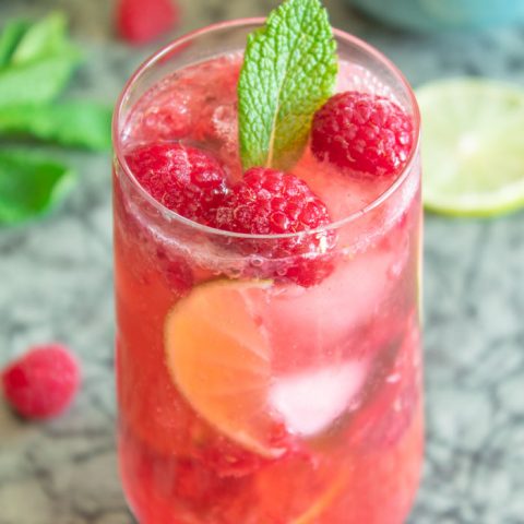 Raspberry mojito cocktail