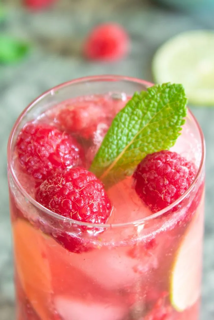Raspberry mint mojito recipe