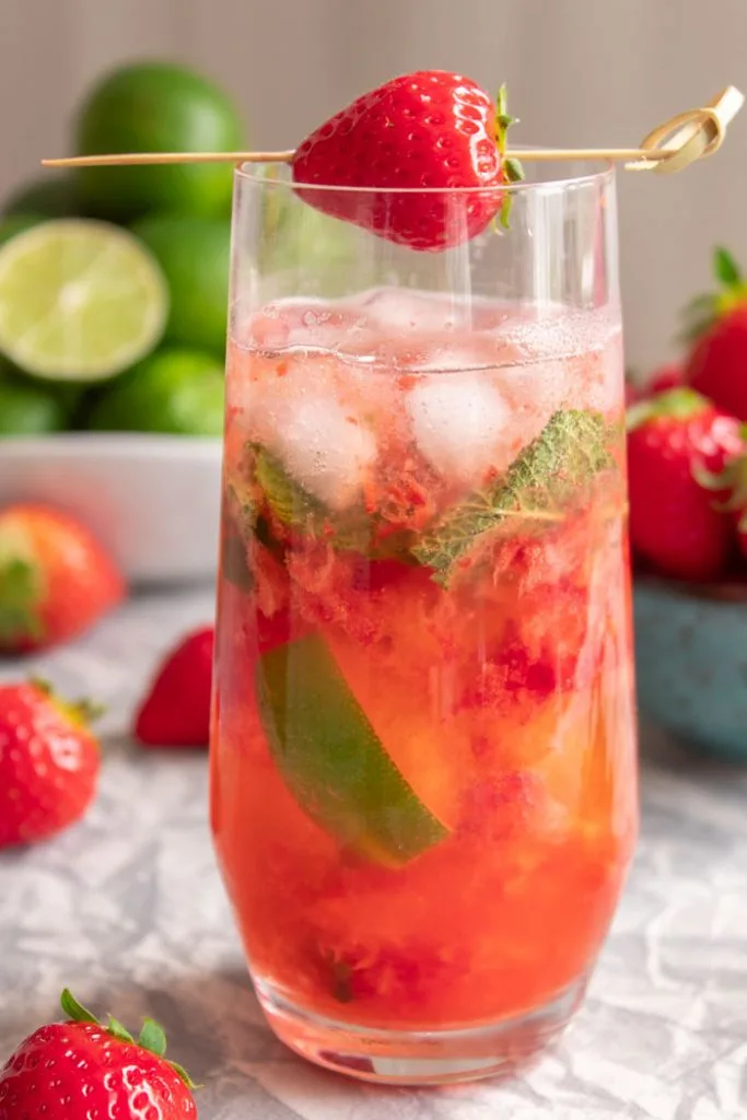 Strawberry mojito cocktail recipe