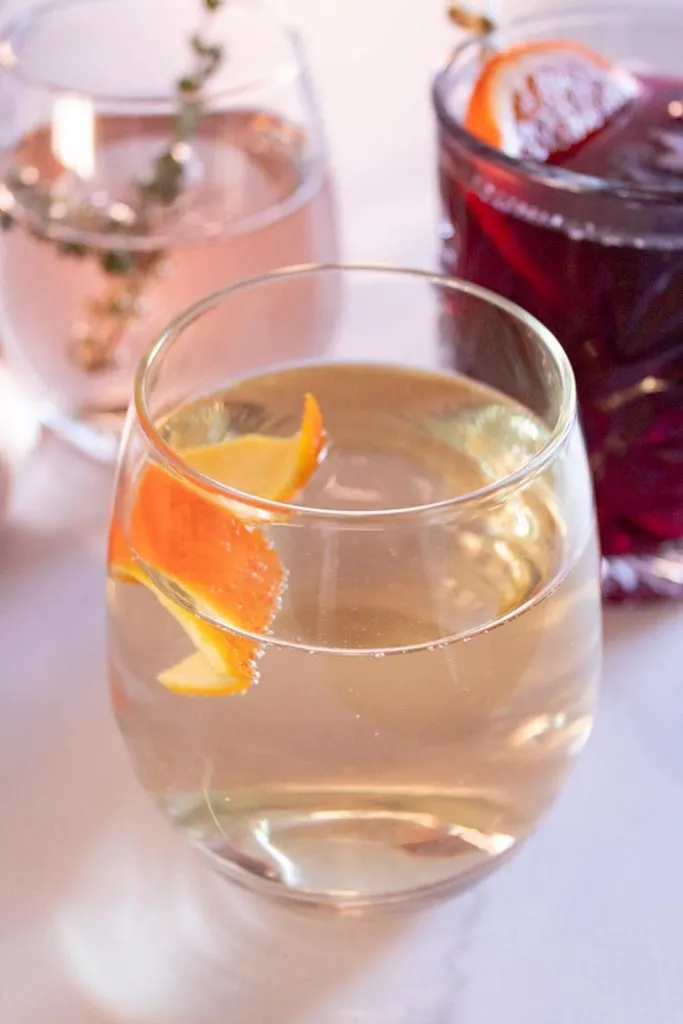 Delicious white wine spritzer