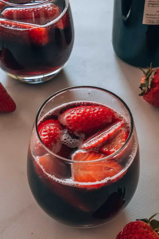 Red Wine Spritzer (Tasty & FullBodied!) » A Couple of Sips